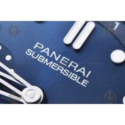 PAM01507 Submersible GMT Luna Rossa 42mm TI/NY Blue/Dot VSF P900