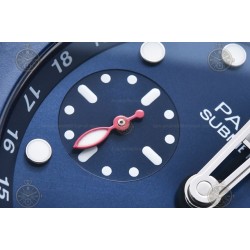 PAM01507 Submersible GMT Luna Rossa 42mm TI/NY Blue/Dot VSF P900