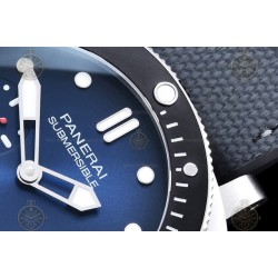 PAM01565 Submersible Luna Rossa SS/NY Blue/Dot VSF P900