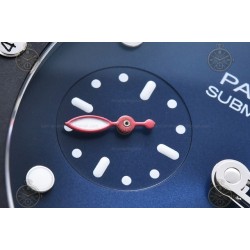 PAM01565 Submersible Luna Rossa SS/NY Blue/Dot VSF P900