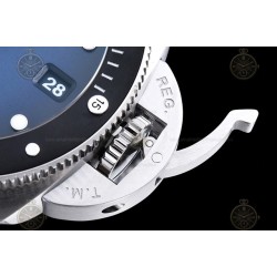 PAM01565 Submersible Luna Rossa SS/NY Blue/Dot VSF P900