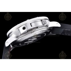 PAM01579 Submersible Luna Rossa SS/NY White/Dot VSF P900