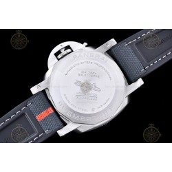 PAM01579 Submersible Luna Rossa SS/NY White/Dot VSF P900